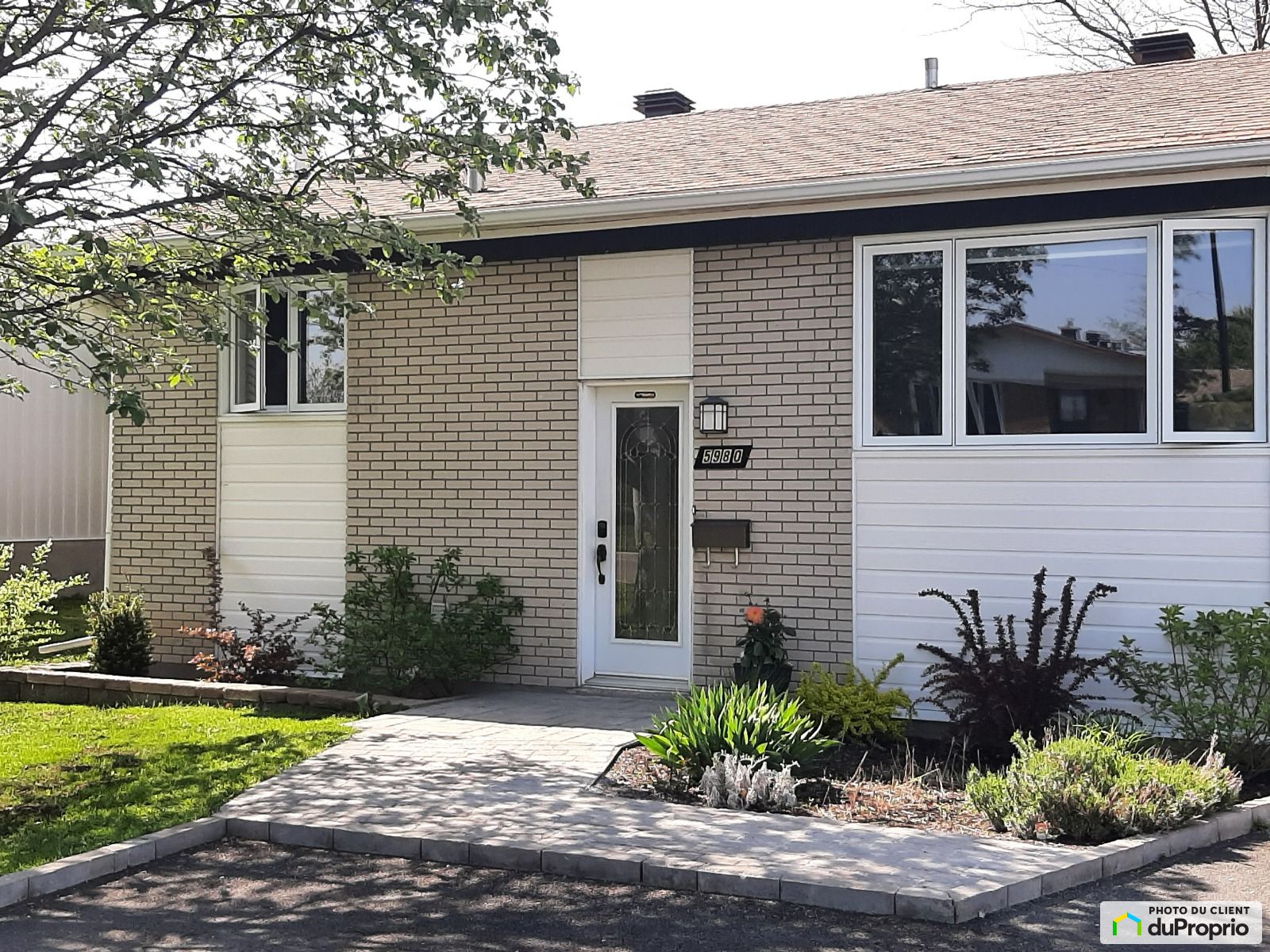 Bungalow à vendre Brossard 4 chambres 2 salles de bain 1039727