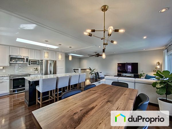 Salle de séjour - 78, rue Meridian, Kirkland à vendre