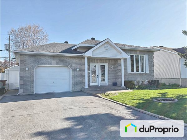 9 rue Villeneuve, St-Constant for sale