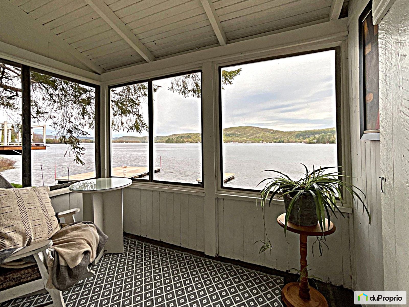 Chalet à vendre StJeanDeMatha 2 chambres 1 salle de bain 1040577