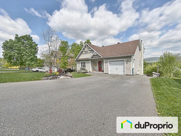 122, rue de Verchères, Bromont à vendre