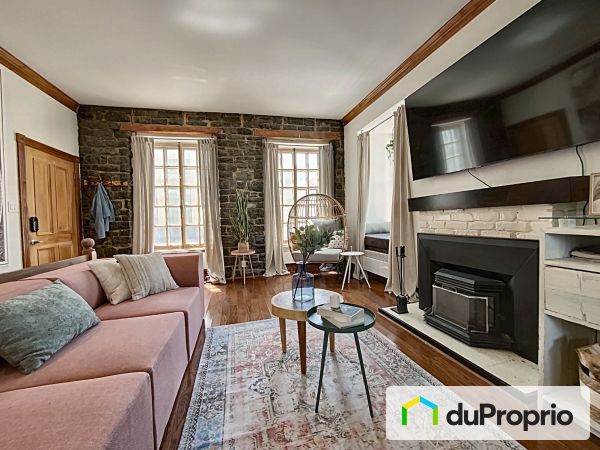 101-9 rue Sainte-Angèle, Vieux-Québec for sale