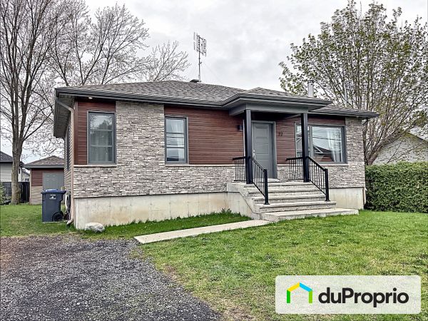 77 rue Phaneuf, St-Jean-sur-Richelieu (St-Athanase) à vendre