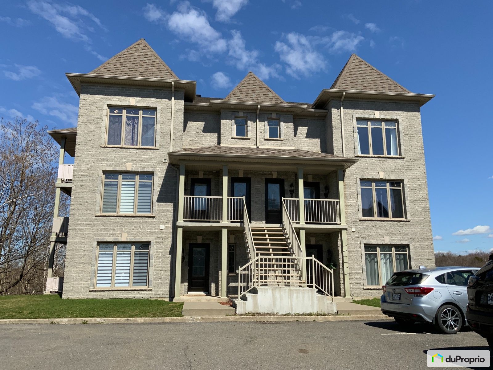 Condo à vendre StNicolas 2 chambres 1 salle de bain 1041605