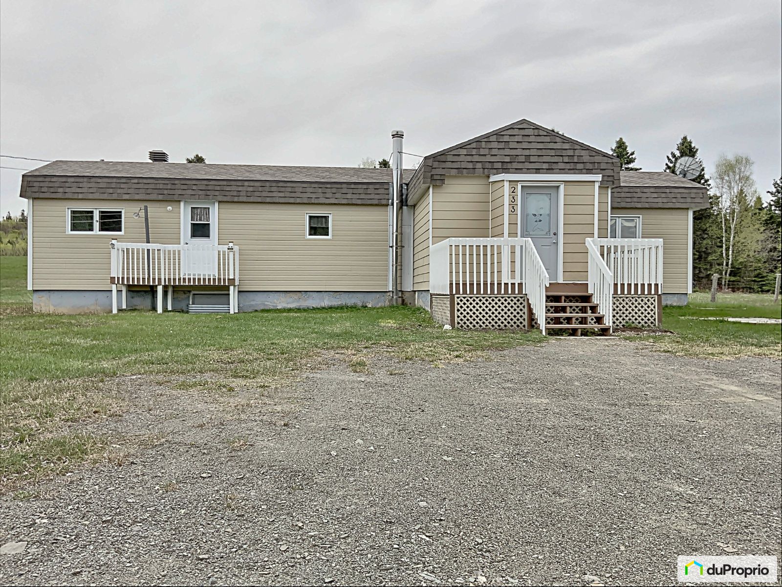 Bungalow à vendre StJosephDeLepage 2 chambres 1 salle de bain 1041993