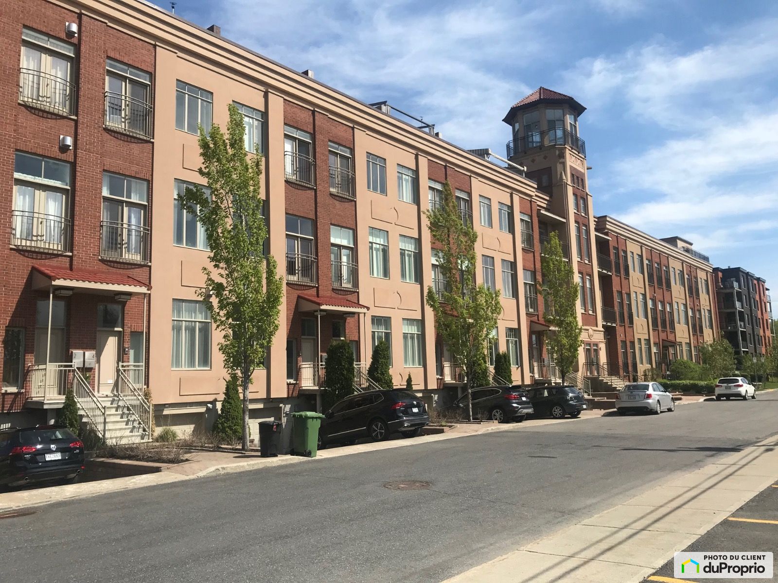 Penthouse à vendre StLambert 3 chambres 2 salles de bain 1042501