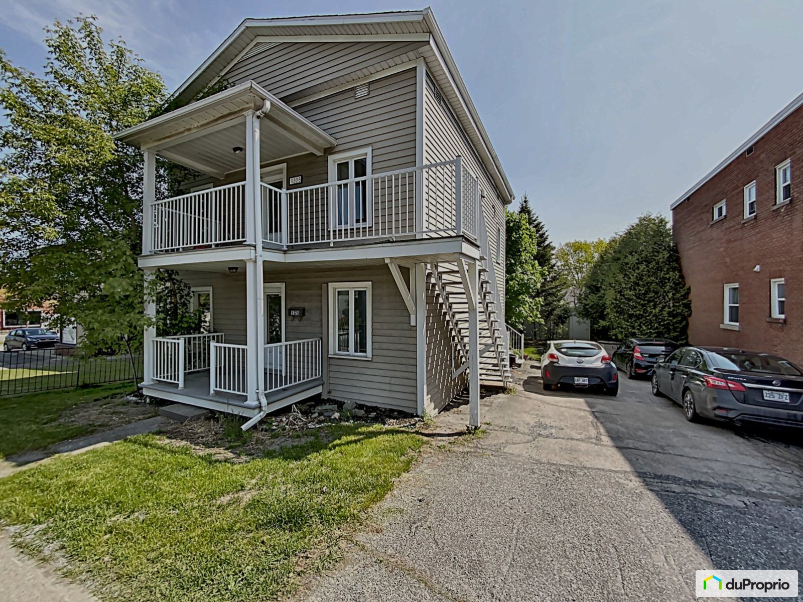 Duplex à vendre Sherbrooke (MontBellevue) 4 chambres 1043942