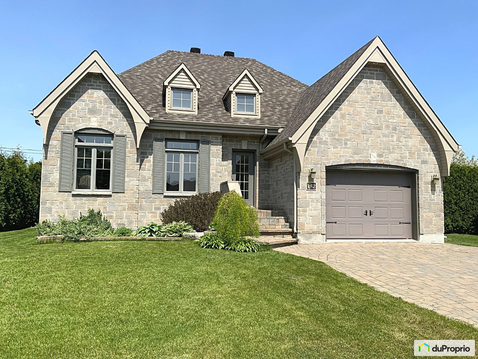 Bungalow à vendre StJosephDuLac 3 chambres 2 salles de bain 1044174