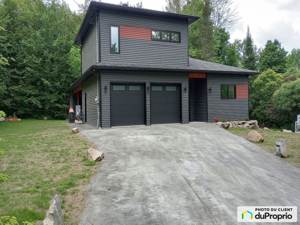 Condos, maisons à vendre, LacBrome