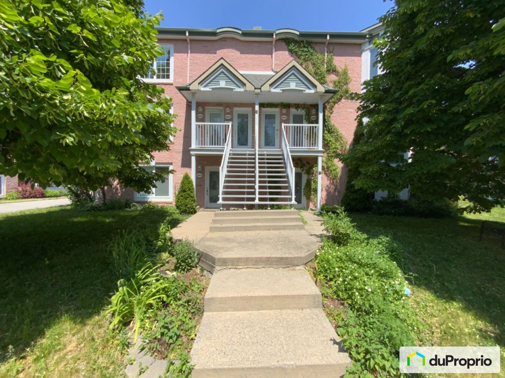 Condos, maisons à vendre, MontStHilaire