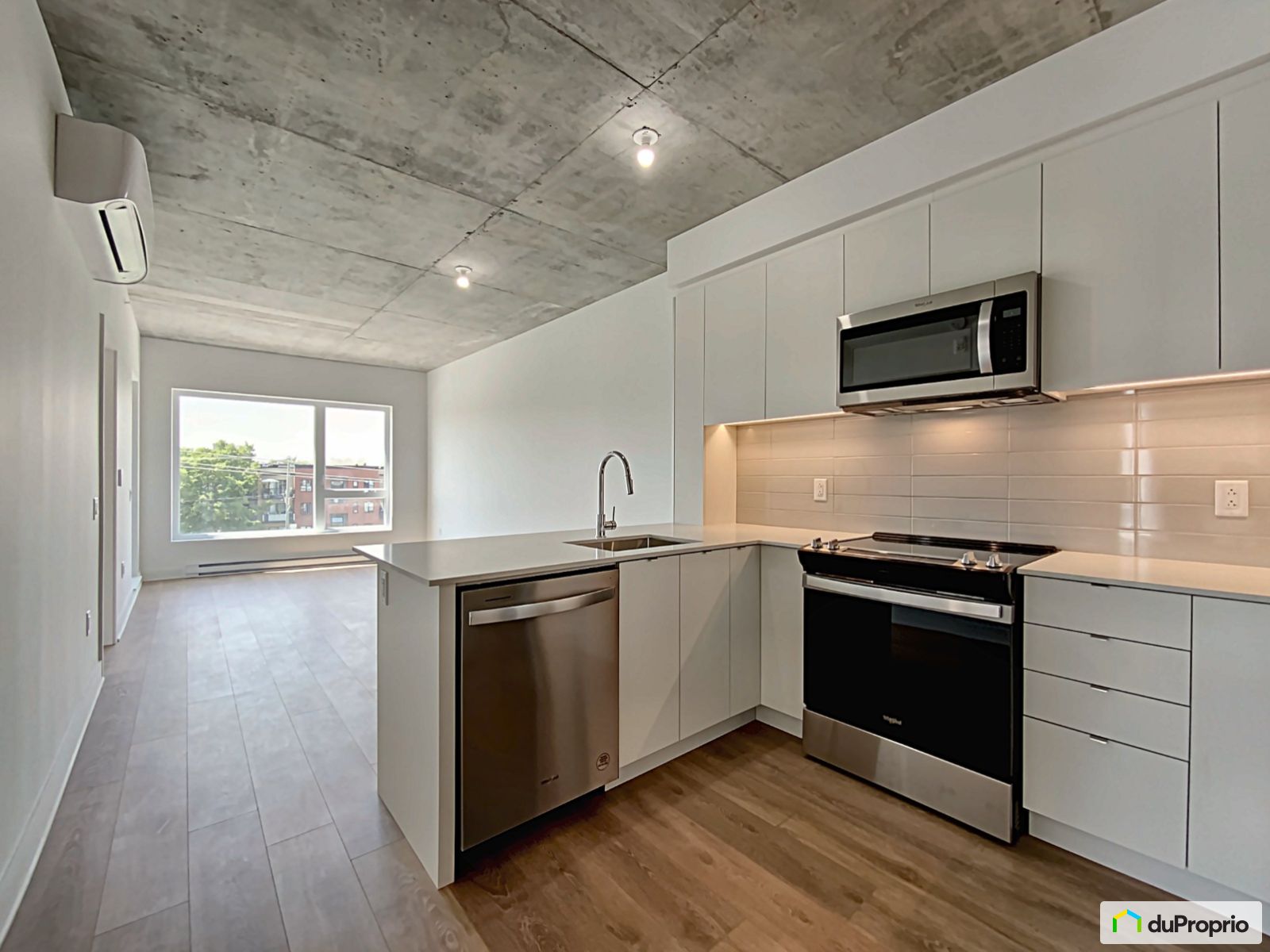 409 9290 Avenue Dubuisson — photo 3