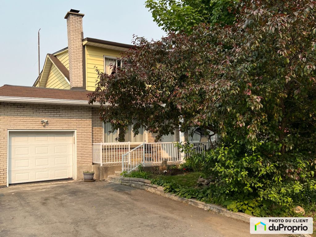 Duplex à vendre, Laval