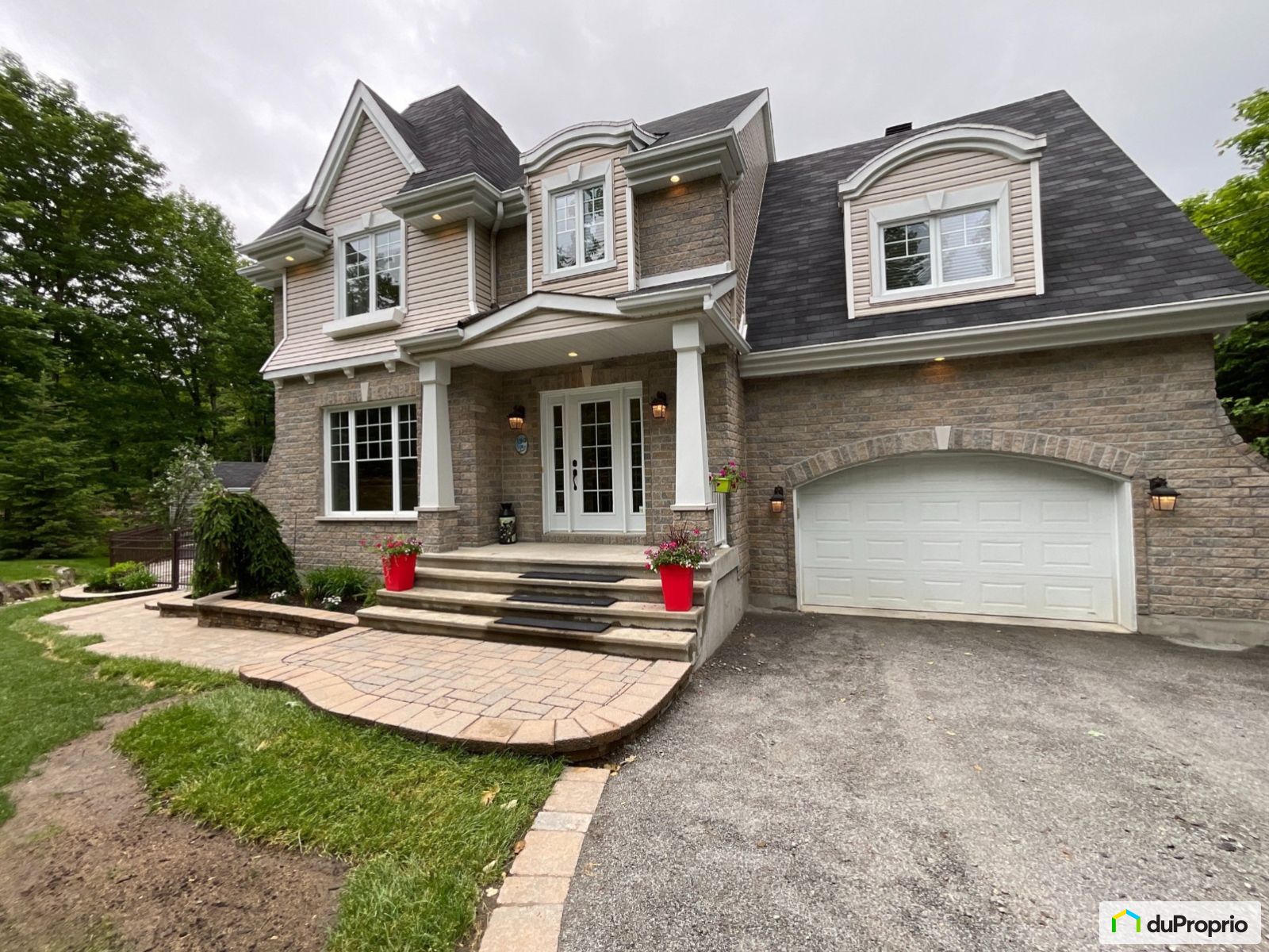 Maison 2 étages à vendre MorinHeights 4 chambres 1 salle de bain 1044266