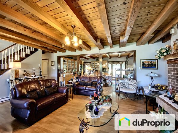 Salon - 19, chemin de la Pointe, Baie-St-Paul à vendre
