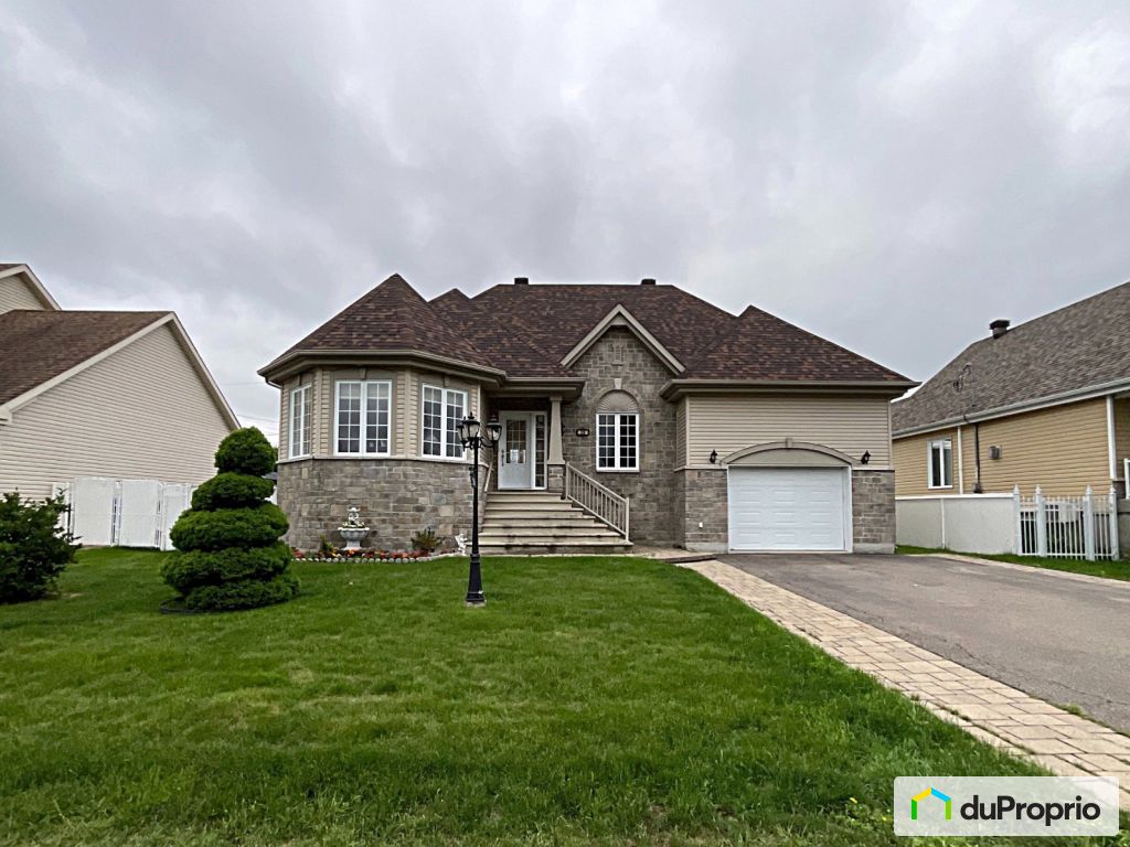 Maisons à vendre, Lachute