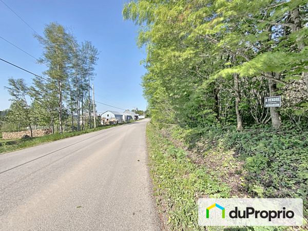 1er Rang, St-Simon-De-Rimouski à vendre