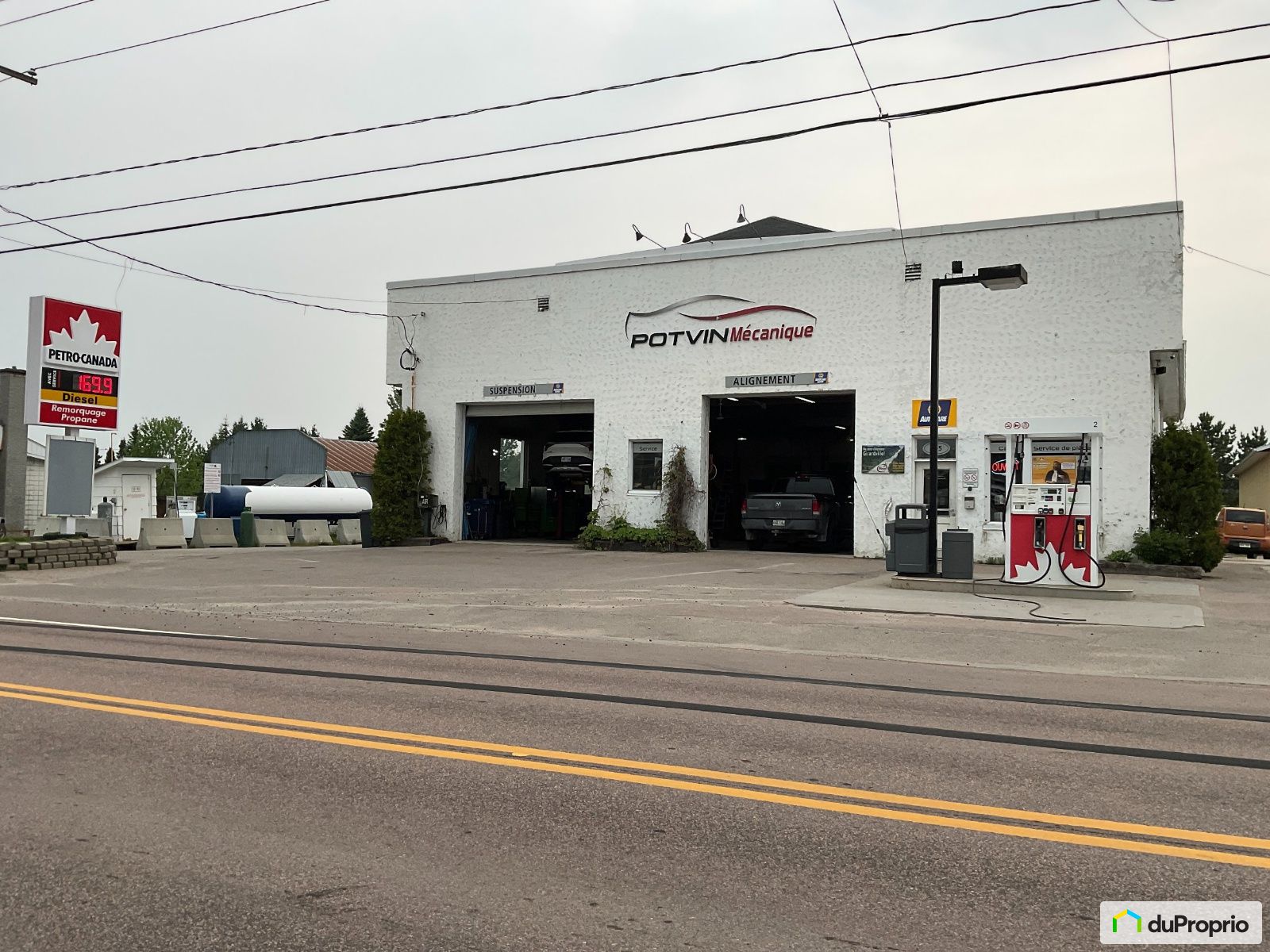 Garage à vendre Girardville 1045228