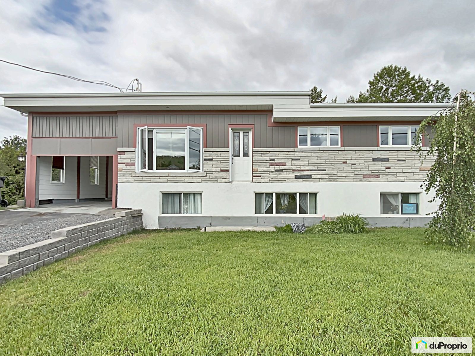 Bungalow à vendre TémiscouatasurleLac 6 chambres 1045296