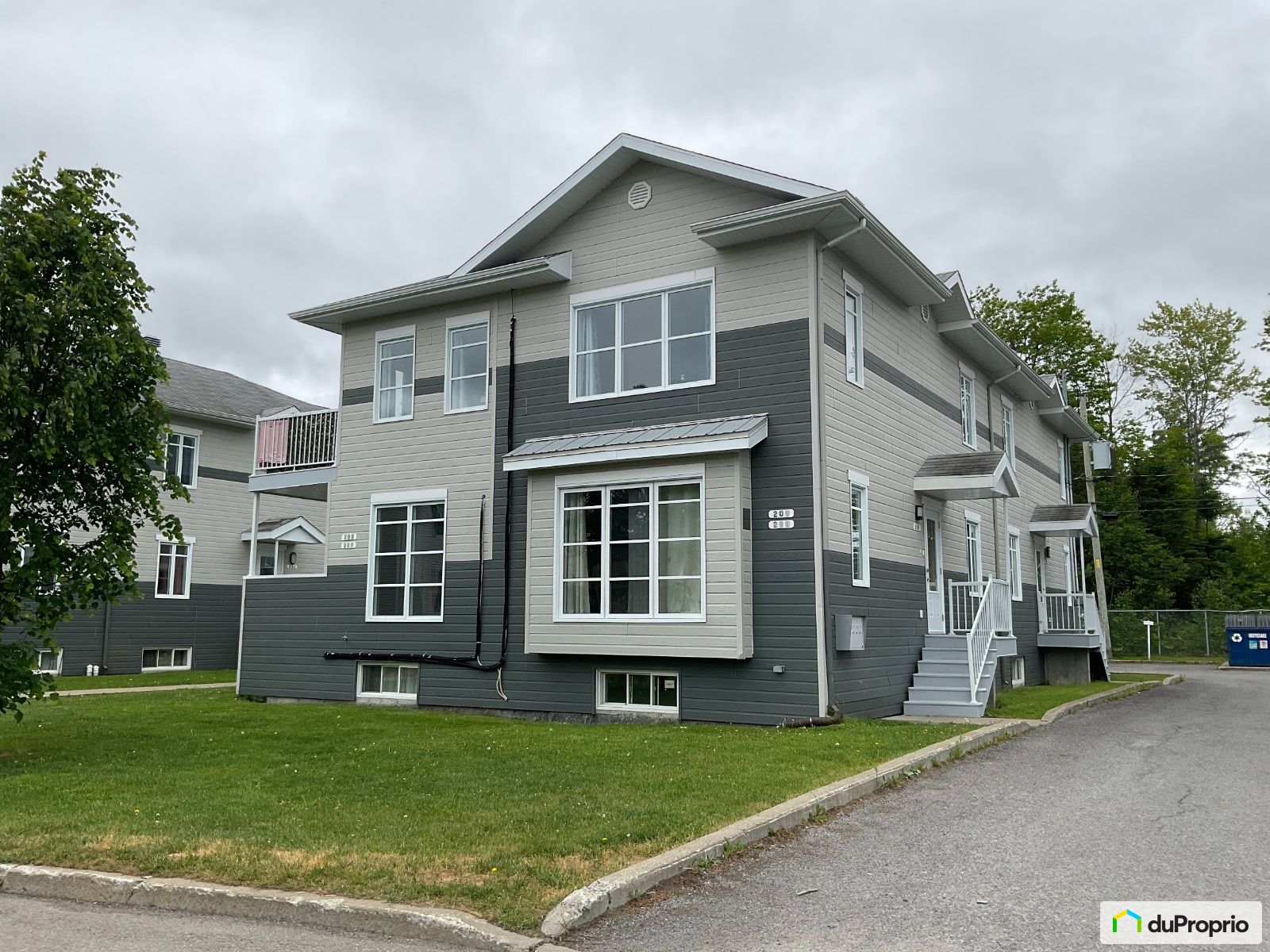 Quadruplex for sale Charlesbourg 10 bedrooms 6 bathrooms #1045731