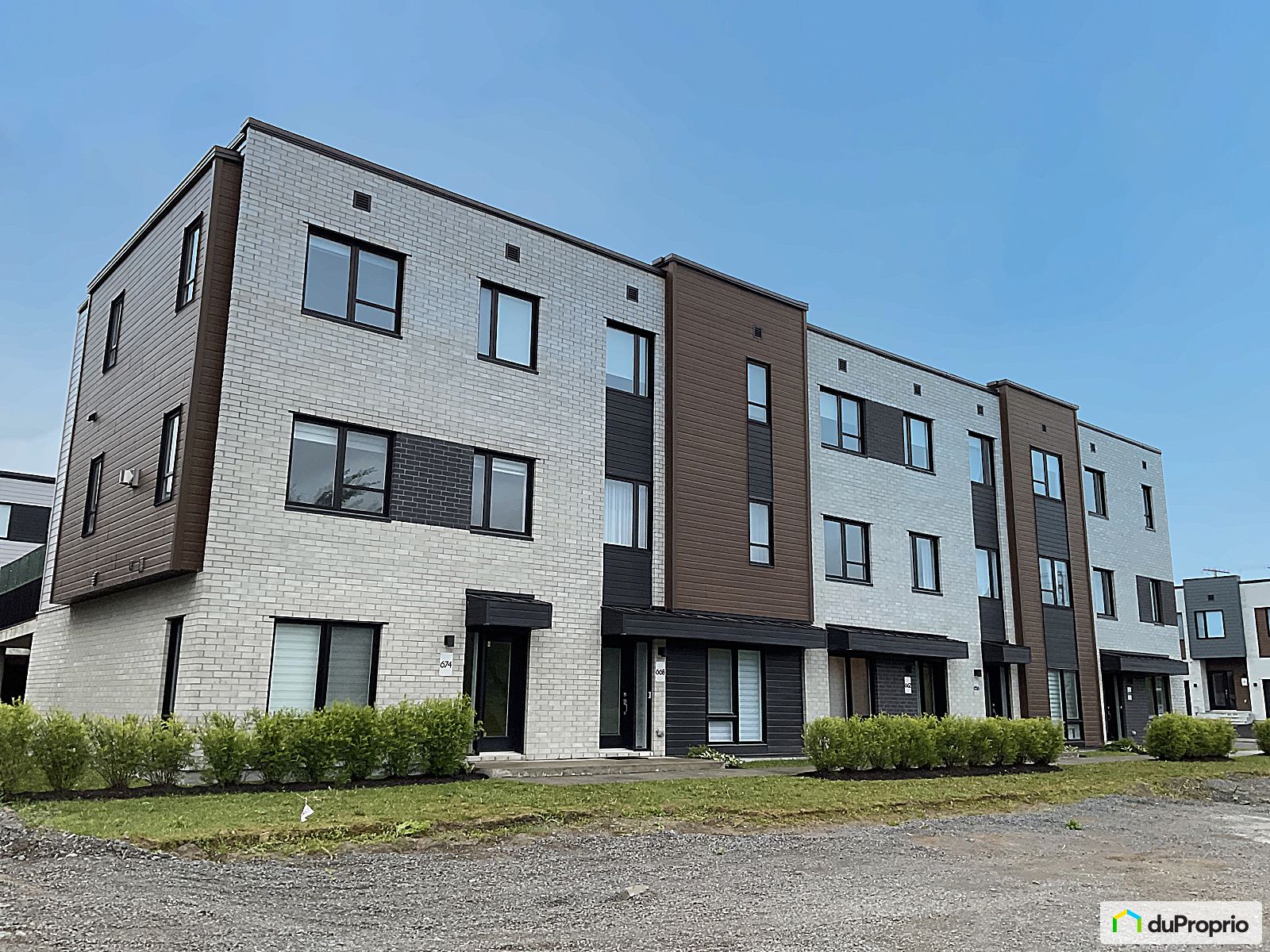 Maison en rangée / de ville neuve à vendre Terrebonne (Terrebonne) 1046147