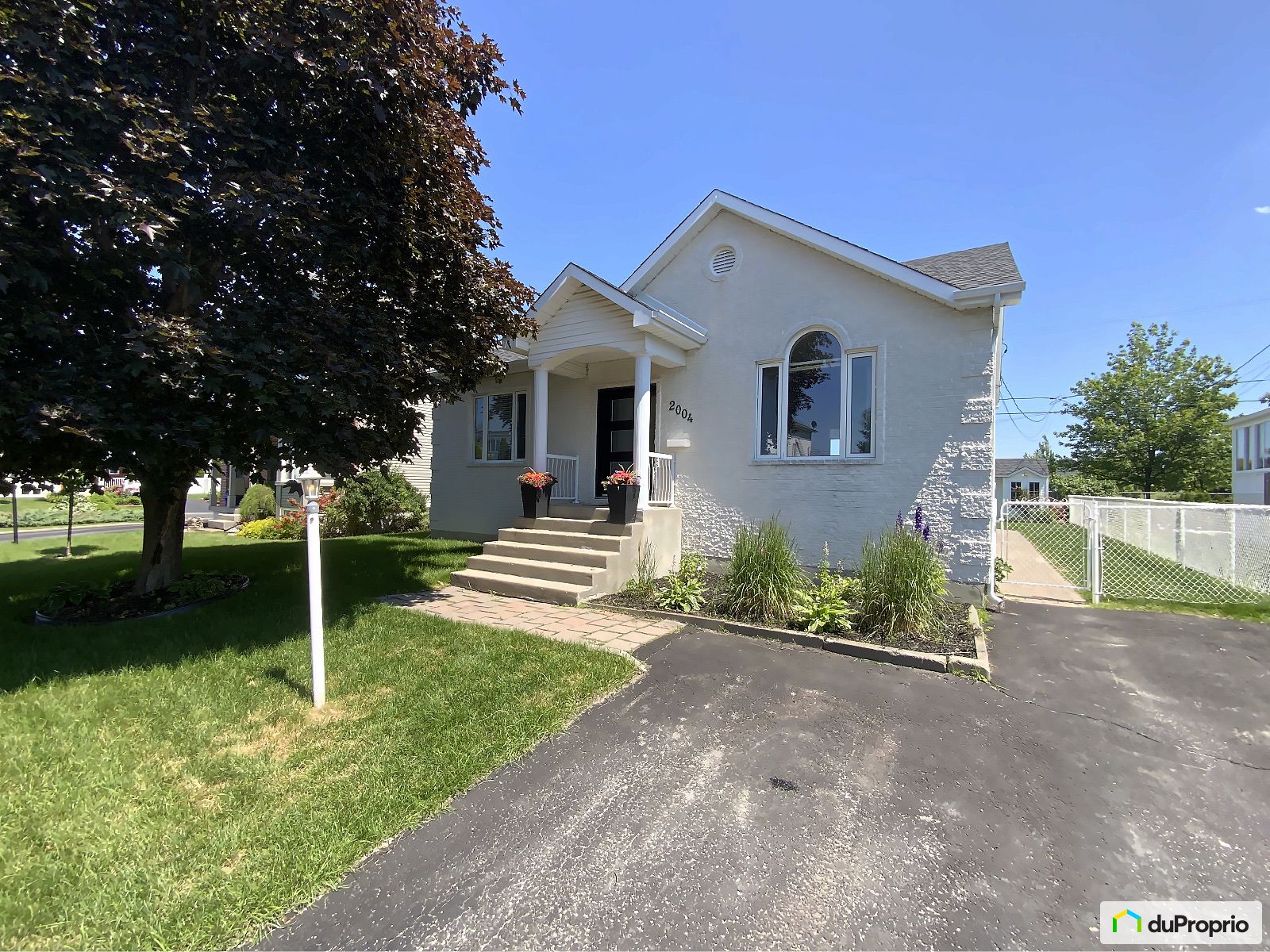 Bungalow à vendre SteJulie 4 chambres 2 salles de bain 1047045