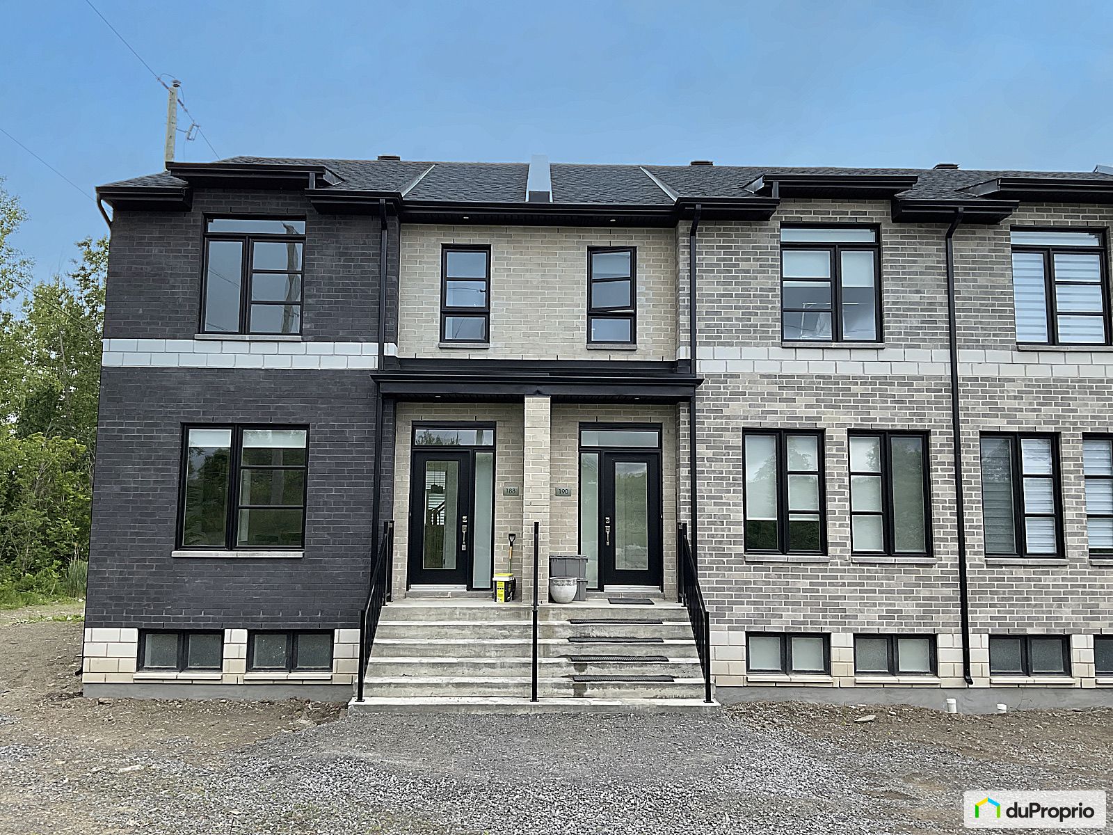 New Townhouse for sale SteRose 3 bedrooms 1 bathroom 975244