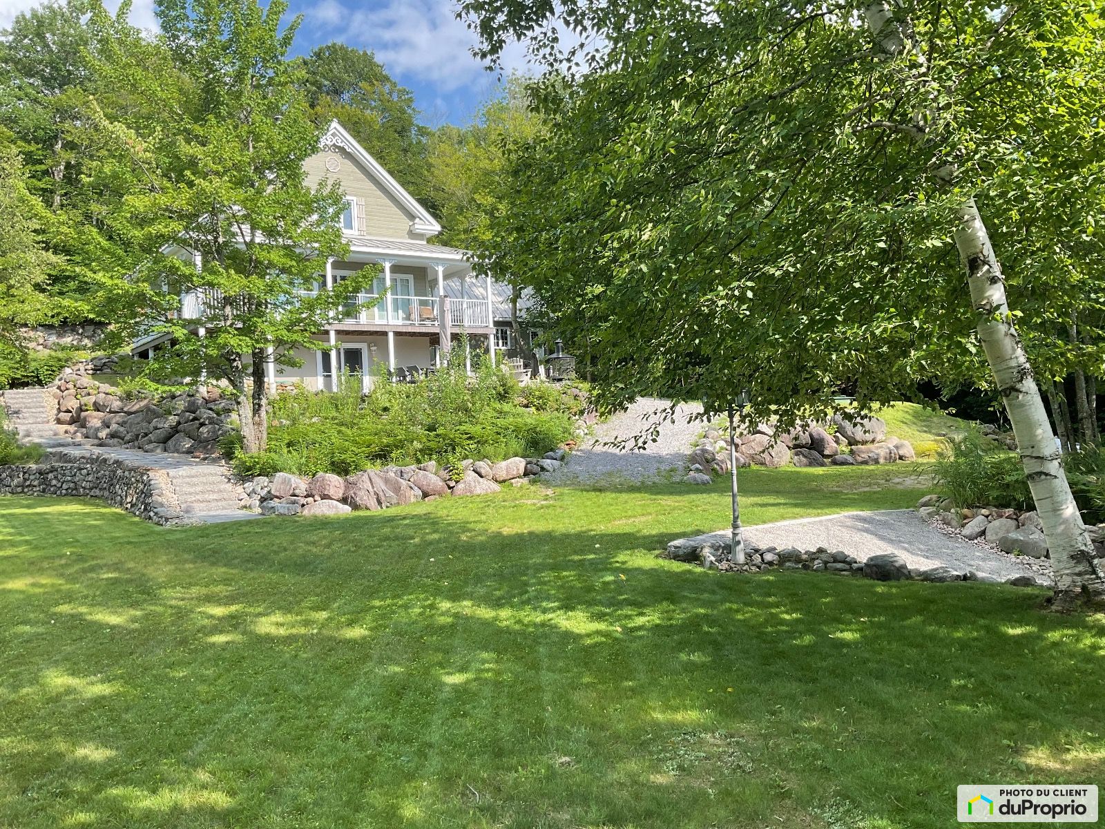 Maison 2 étages à vendre StLéonardDePortneuf 2 salles de bain 1005828