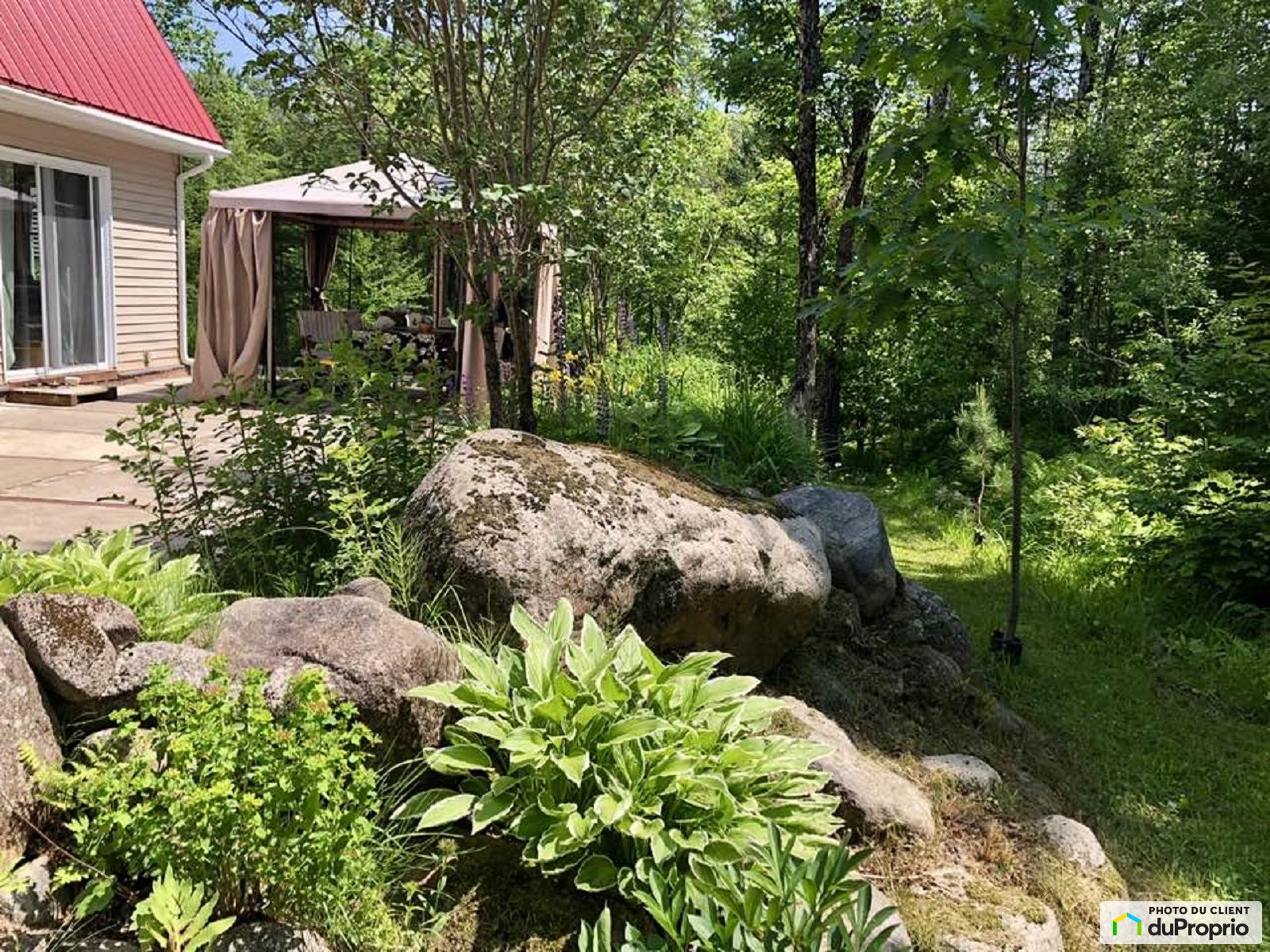 Maison 2 étages à vendre PontRouge 2 chambres 2 salles de bain 1009681