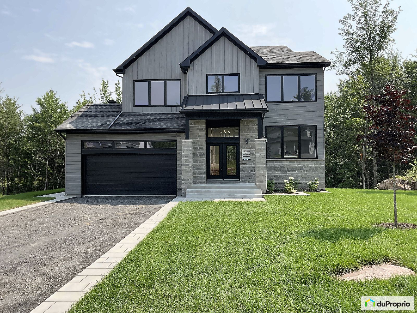 Maison 2 étages neuve à vendre StColomban 3 chambres 1037886