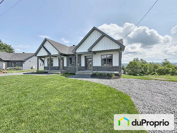 571-577, Rue Des Près, Coaticook à vendre