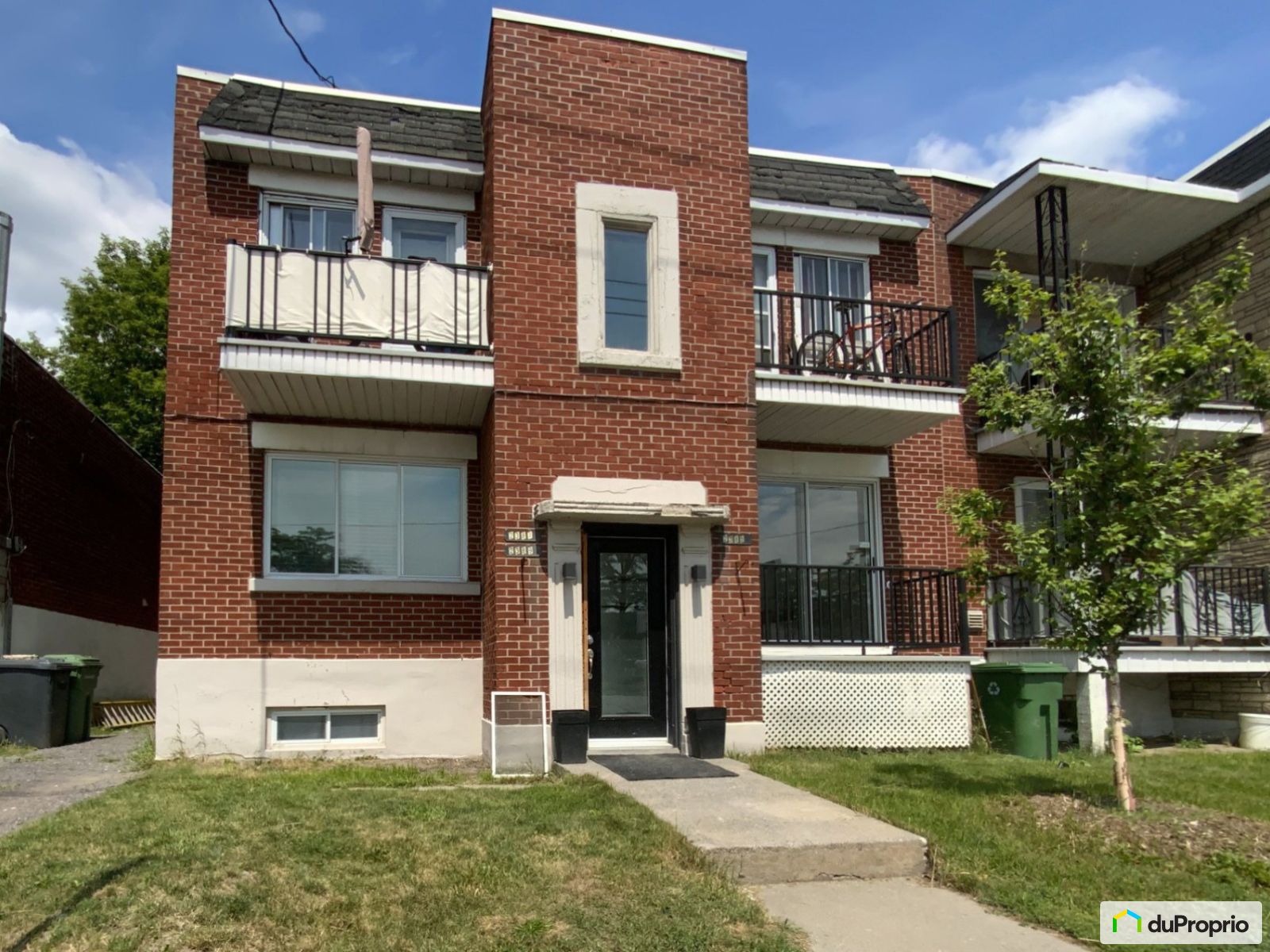 2385 Rue Dickson — photo 1