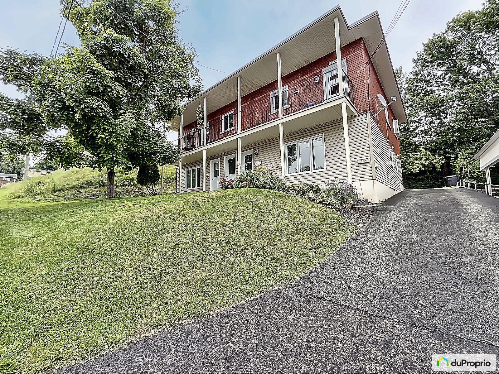 Quadruplex à vendre Sherbrooke (Fleurimont) 5 chambres 1048022