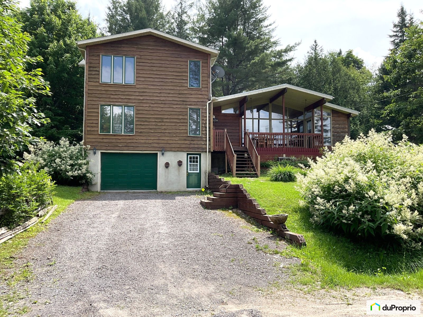 Maison 2 étages à vendre Rawdon 3 chambres 2 salles de bain 1048178