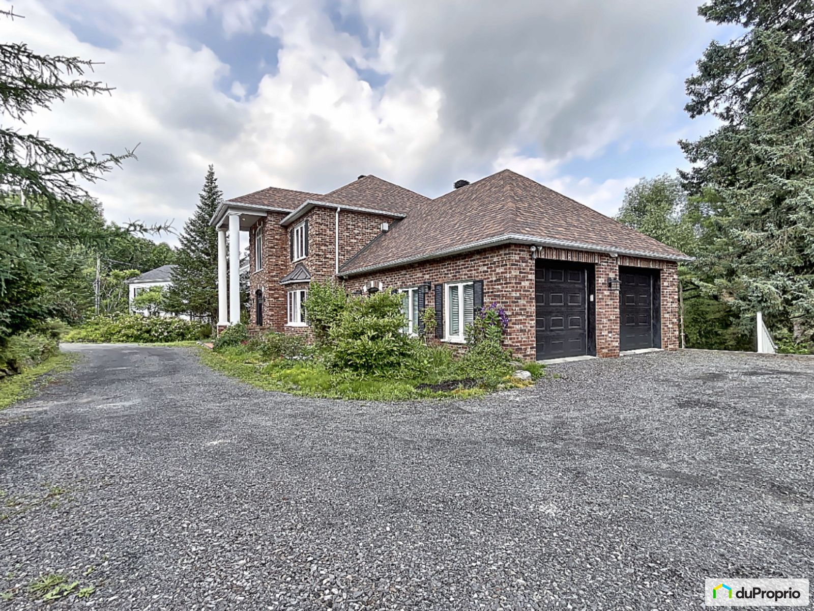 2 Storey for sale North Hatley 7 bedrooms 3 bathrooms 1048468