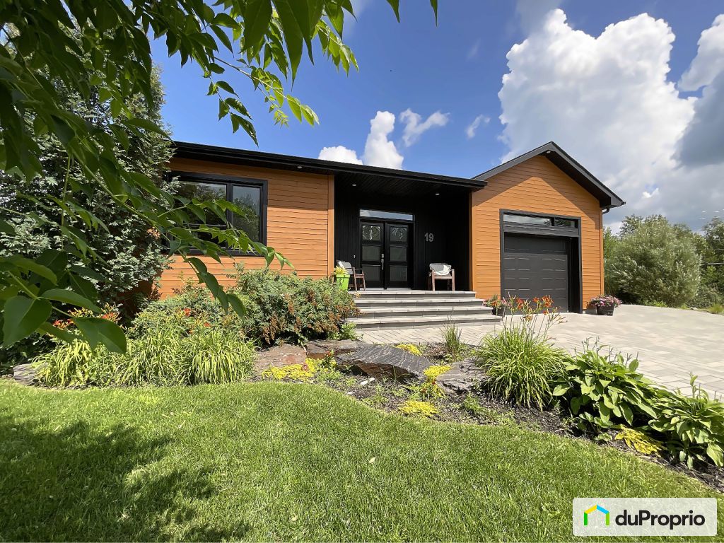 Maisons à vendre, Bromont