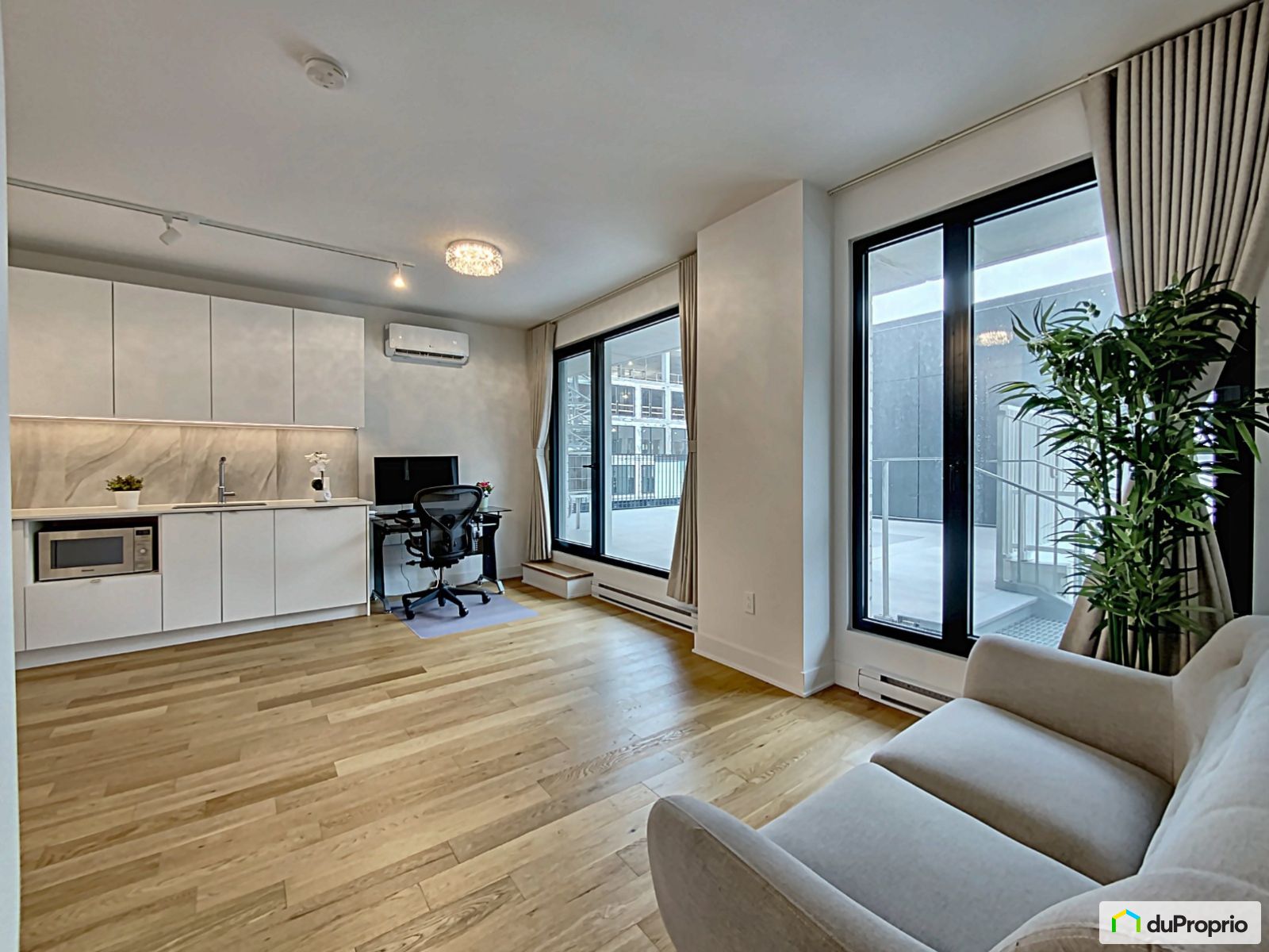 412 2120 Rue Sainte Catherine — photo 3
