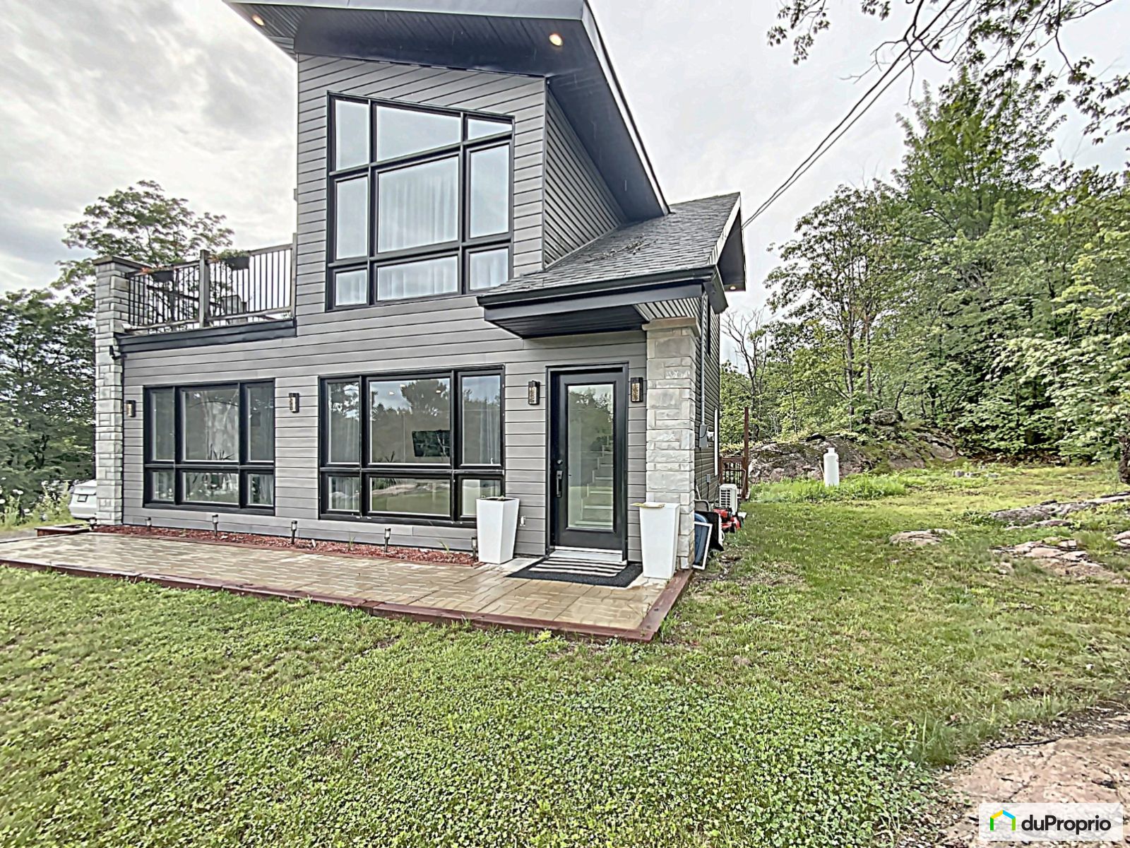 Maison 2 étages à vendre Cantley 2 chambres 1 salle de bain 1049427