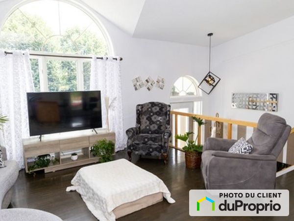 Living Room - 3020 rue des Fauvettes, La Baie for sale