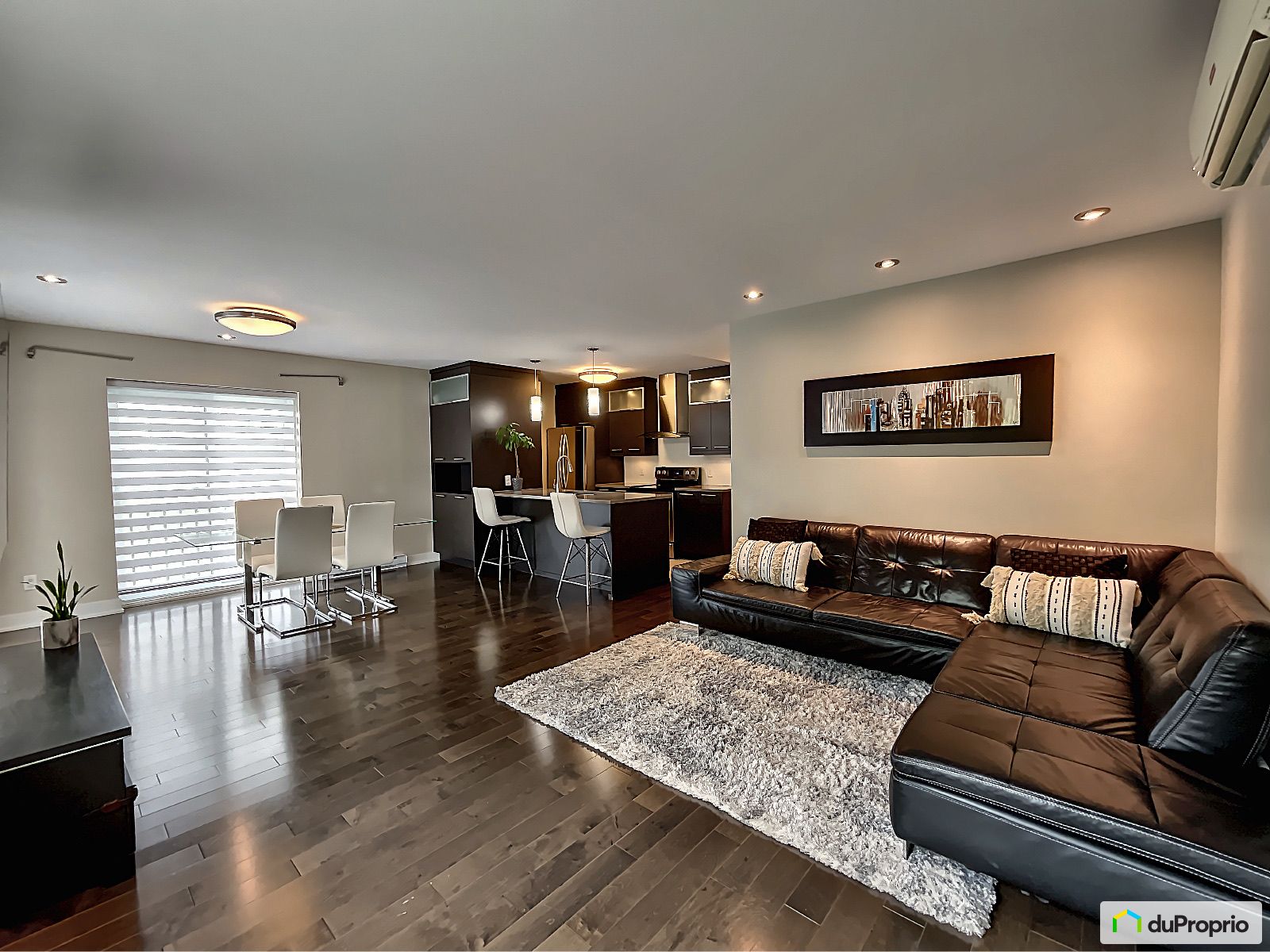 Condo à vendre Chomedey 2 chambres 1 salle de bain 1049837