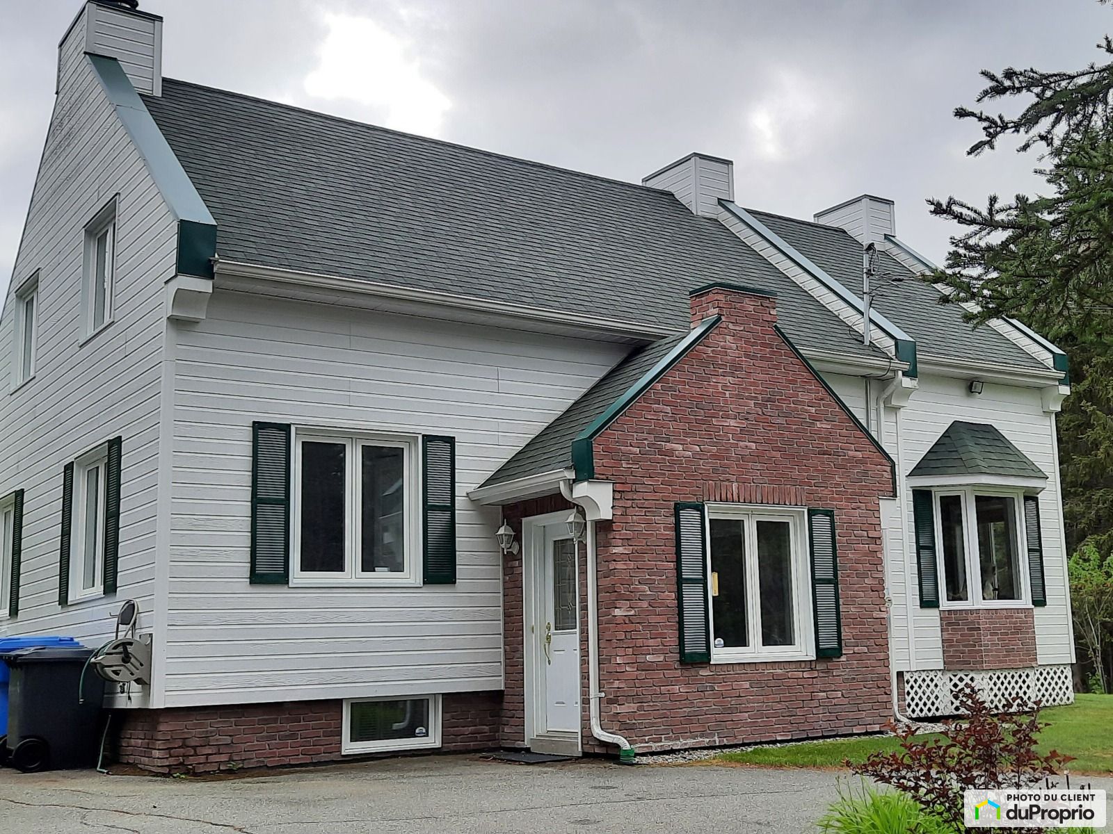 Maison à un étage et demi à vendre Macamic 5 chambres 1 salle de bain
