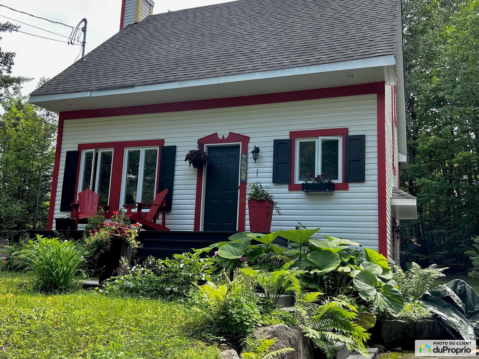 Maison 2 étages à vendre MorinHeights 3 chambres 2 salles de bain 240596