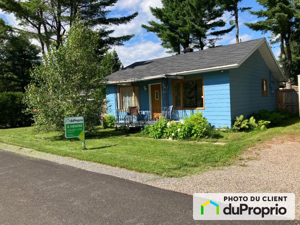 14 rue du Plateau, Ste-Catherine-de-la-JC for sale