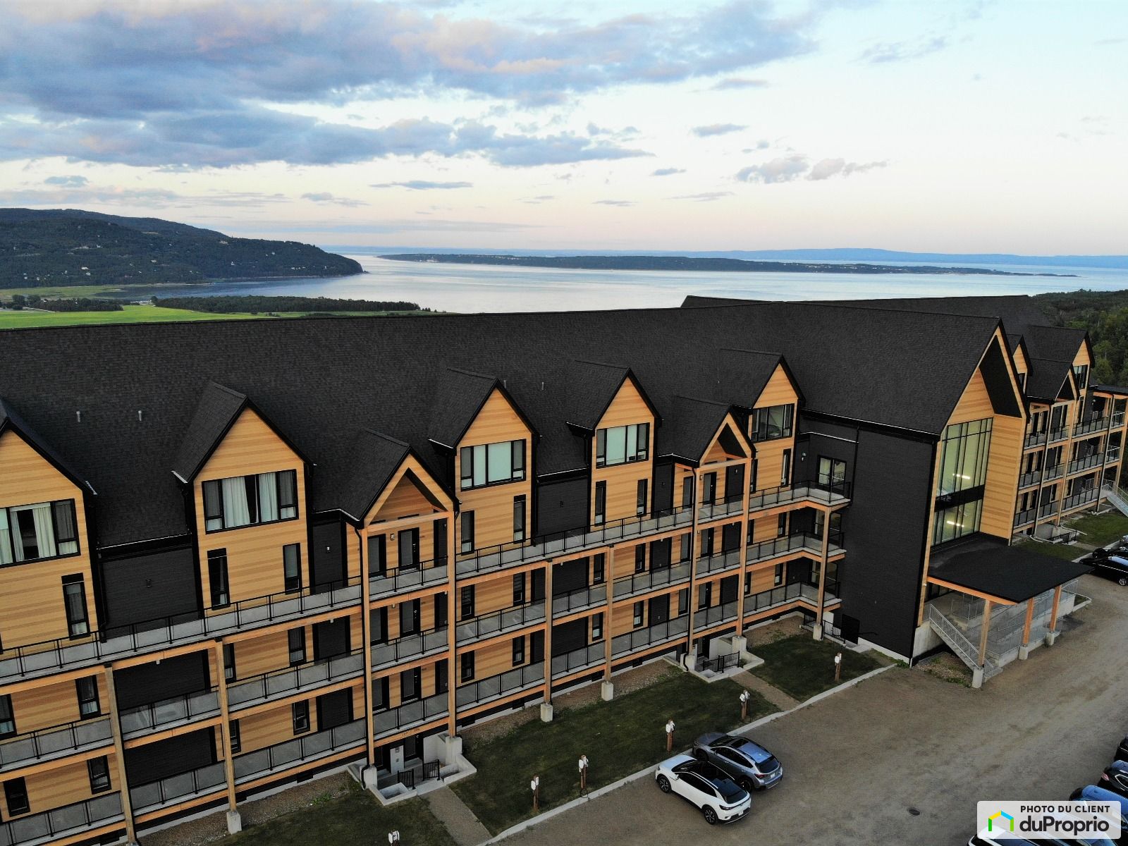 Condo à vendre BaieStPaul 4 chambres 2 salles de bain 1044070