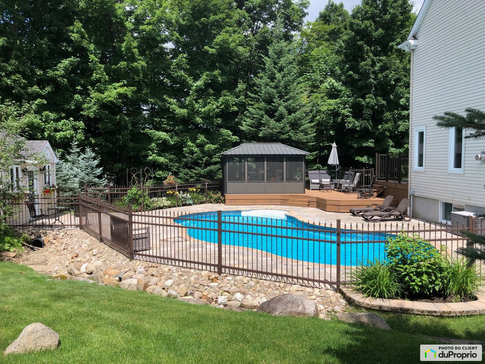 Maison 2 étages à vendre MorinHeights 4 chambres 1 salle de bain 1044266