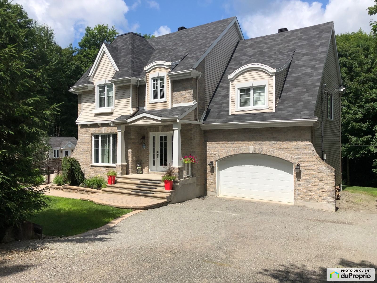 Maison 2 étages à vendre MorinHeights 4 chambres 1 salle de bain 1044266