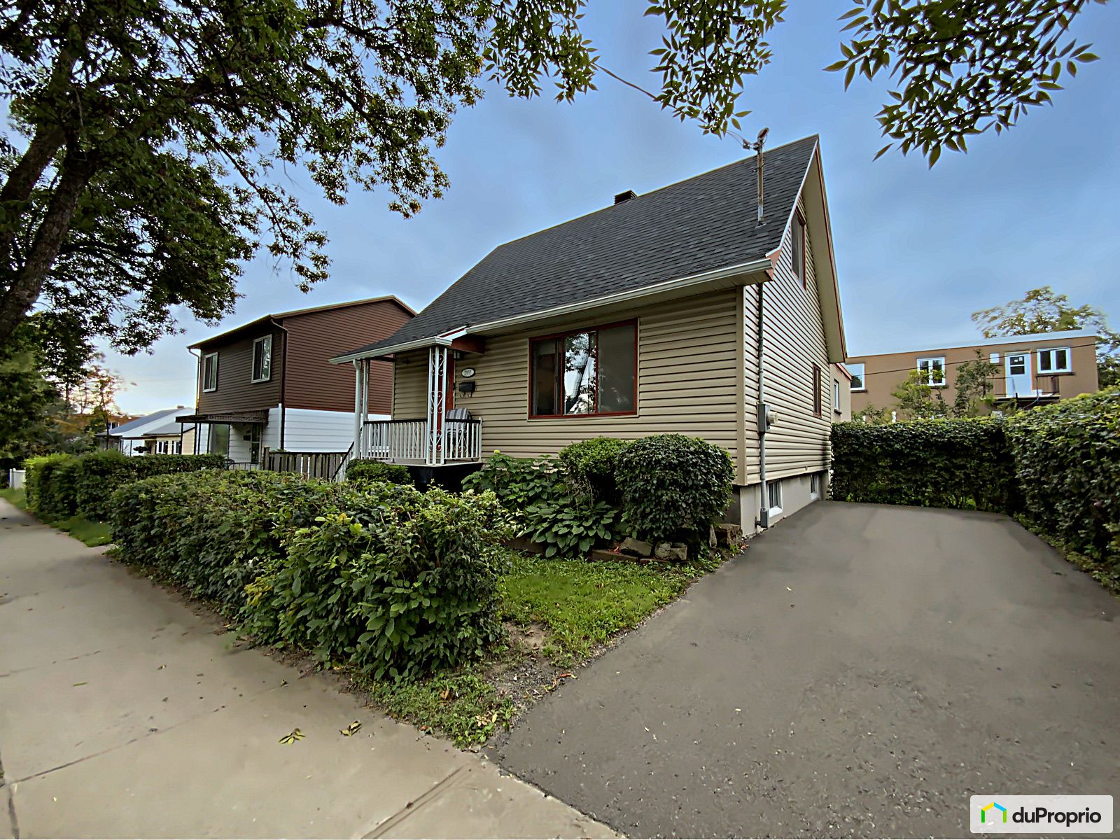 1 1/2 Storey for sale Mercier / Hochelaga / Maisonneuve 4 bedrooms 1048108