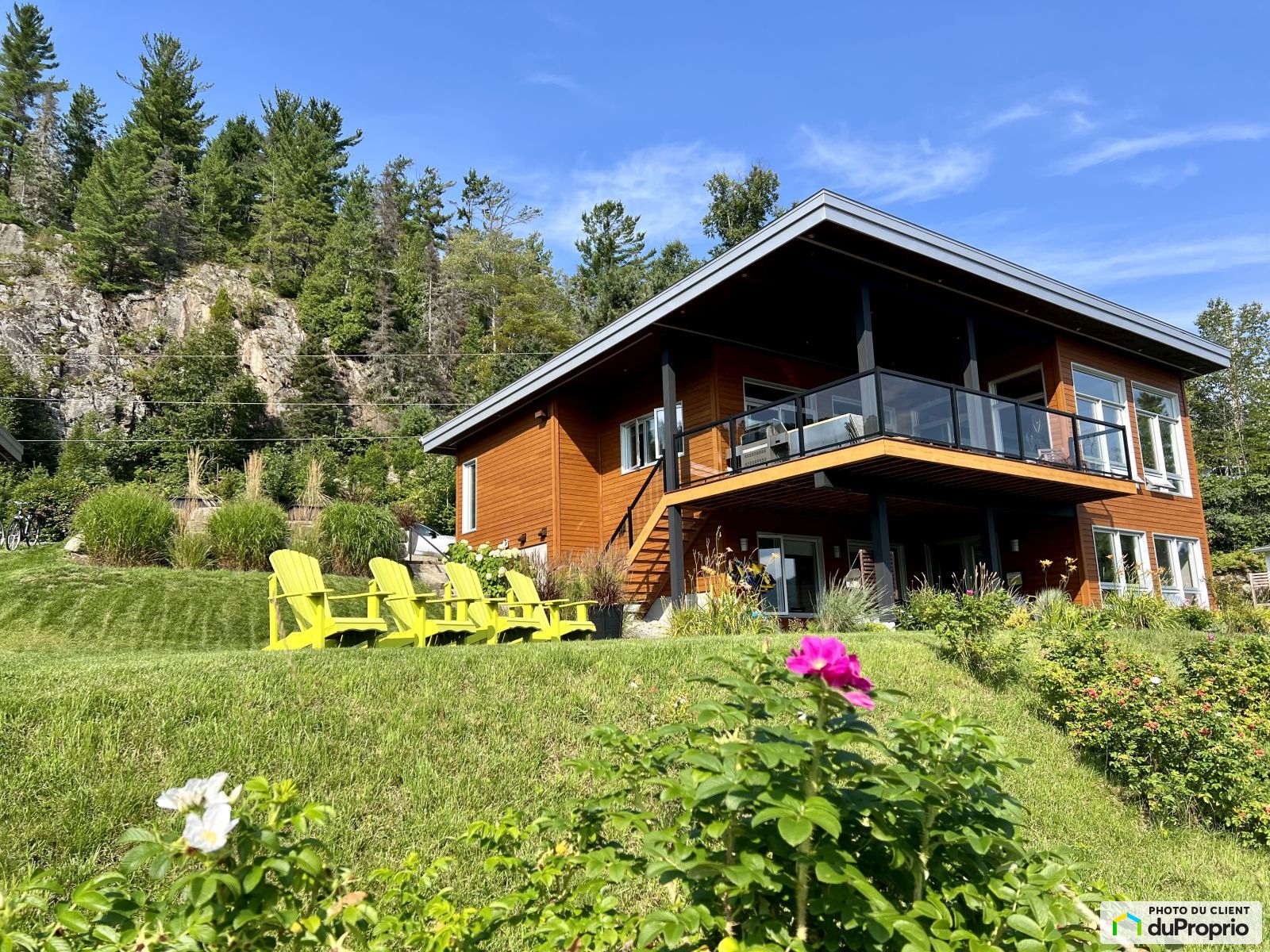 Maison 2 étages à vendre L'AnseStJean 4 chambres 3 salles de bain
