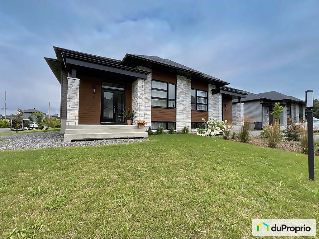 Maisons à vendre, Bromont