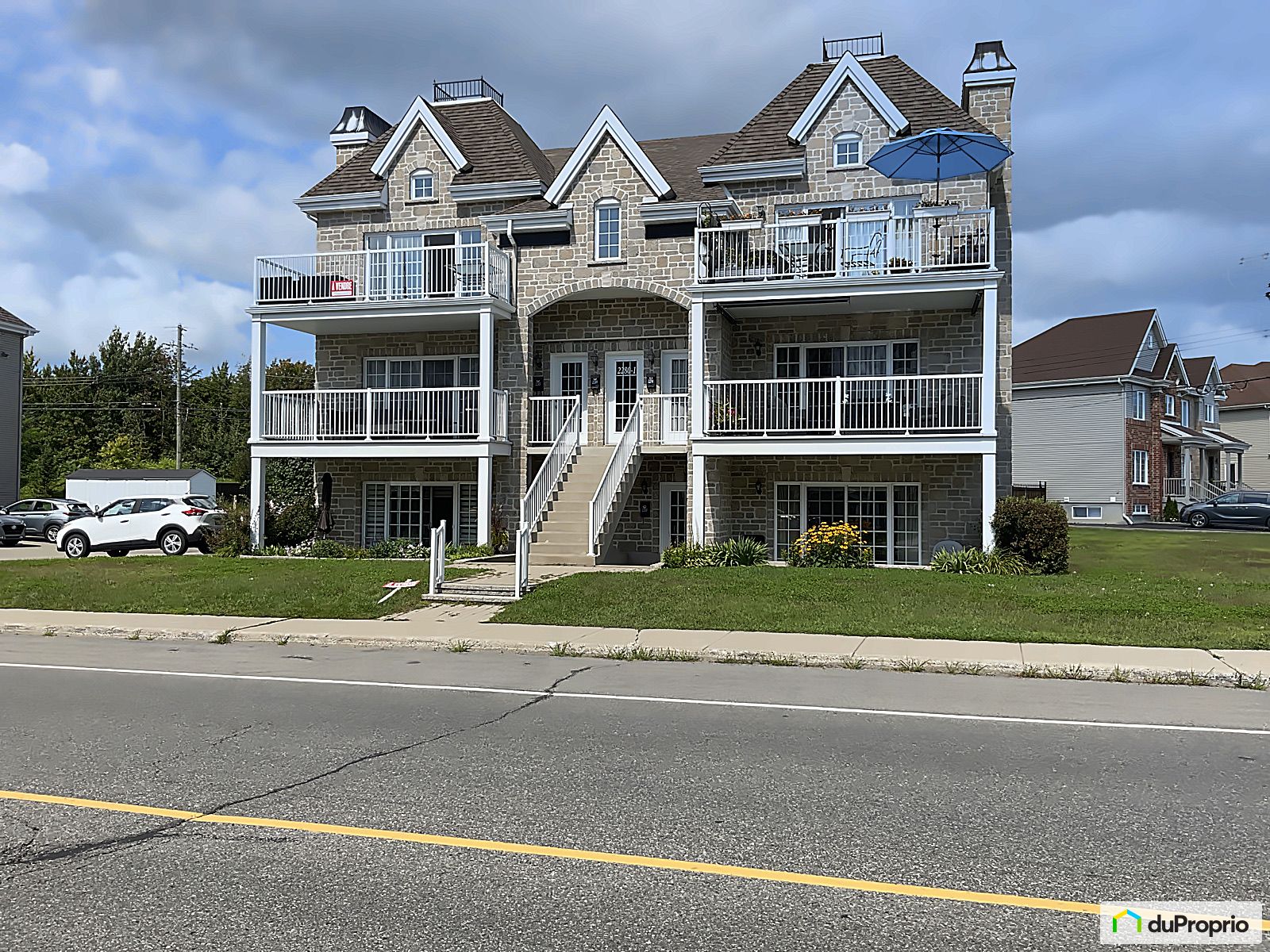 Condo à vendre SteMartheSurLeLac 2 chambres 1 salle de bain 1051649