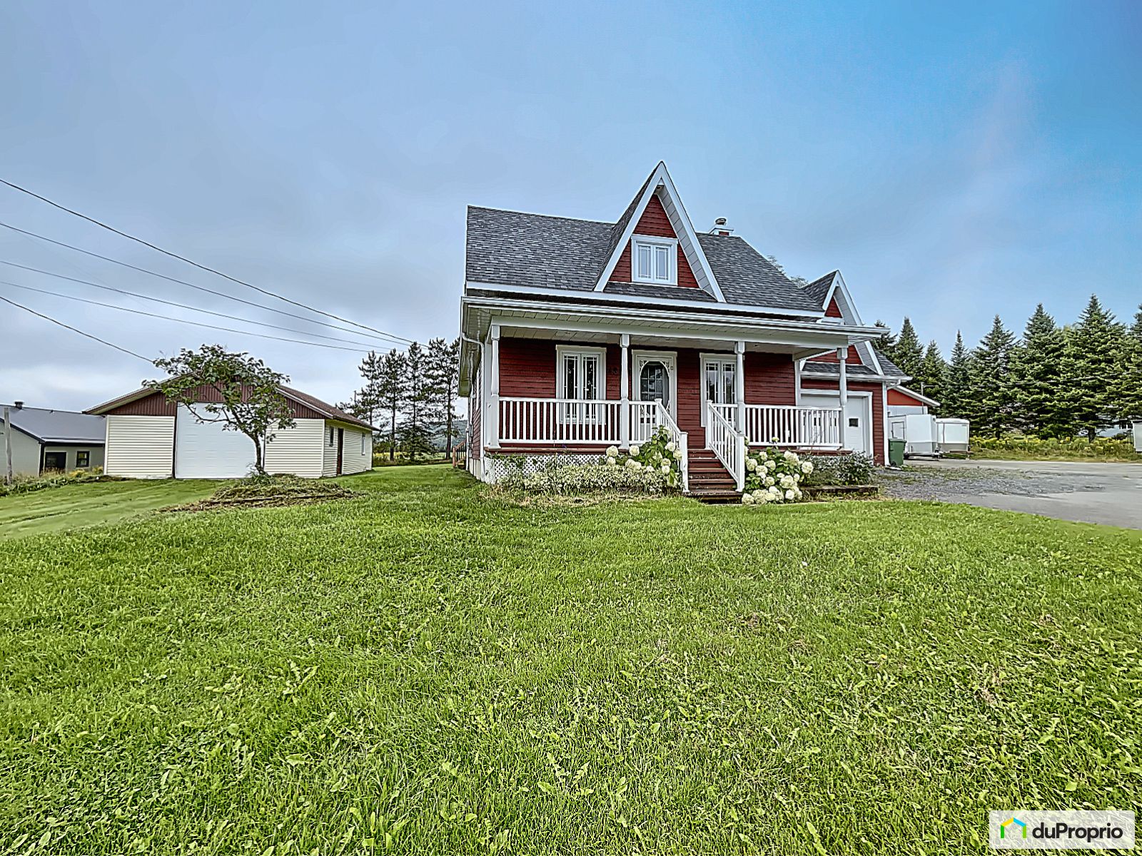 Maison à un étage et demi à vendre SteCecileDeWhitton 5 chambres